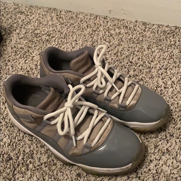 Shoes - Picture 3 of 4